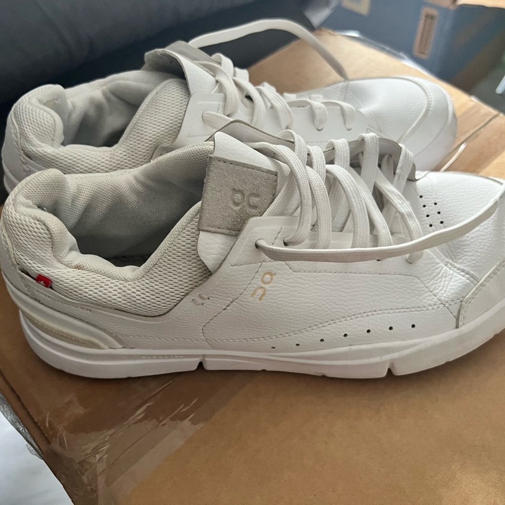 On Cloud The Roger Centre Court Men’s Lifestyle sneakers white/gum preowned